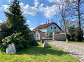 Apartmány u rybníčka，位于Příbraz的酒店