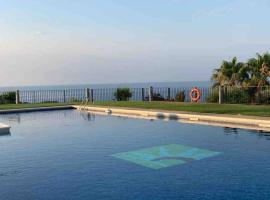 Casa con impresionantes vistas al mar，位于滨海托萨的别墅