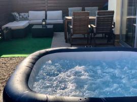 Jenny Apartment with Jacuzzi，位于Brezovica的带按摩浴缸的酒店