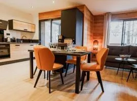 Lodge avec bain à remous privatif, proche du golf et piscine réservée - Confort et activités garanties - FR-1-582-373