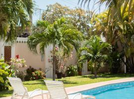 Habitación privada con alberca，位于切图马尔的酒店