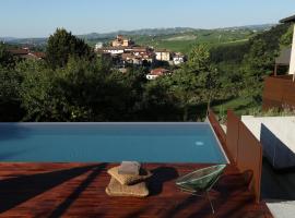 Villa Carla Suites in Barolo，位于巴罗洛的酒店
