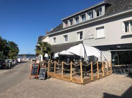 Hôtel Restaurant La Voile - Le Dock'er，位于洛克马里亚凯尔的酒店
