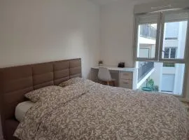 Chambre privée, M14, parking gratuit, proche Paris-Orly
