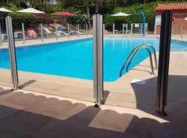 Studio Albatros en RDJ avec Terrasse, Parking privé, Piscine, proche Golf St Donat
