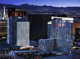 Vdara Studio Suite 011 Pool View FREE VALET Parking，位于拉斯维加斯拉斯维加斯大道的酒店