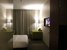 High Village Hotel