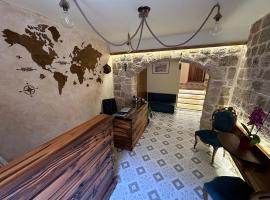 Midgard Suites (Medieval Town)，位于罗德镇的带按摩浴缸的酒店