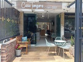 Casa Tangara Café y Hospedaje，位于麦德林70 大道附近的酒店