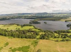 The Stable - cottage with a spectacular lake view