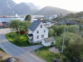 Lofoten- Magical blacksmith house，位于Sund的酒店