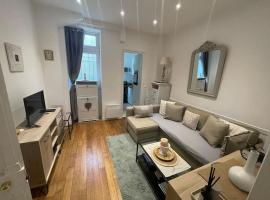 Appart à deux pas de paris expo，位于旺夫的酒店