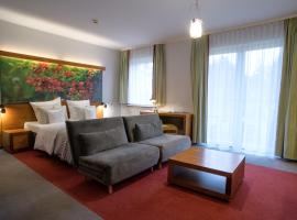 Hotel Szarlota - Kompleksowo na Kaszubach，位于科希切日纳的酒店