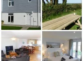 Primrose Cottage, spacious 4 bed house near Newquay