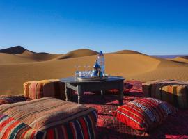 Royal Sands Camp - Erg Chigaga Luxury Camp，位于姆哈米德的酒店