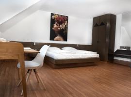 海尔布隆城市酒店，位于海尔布隆的酒店