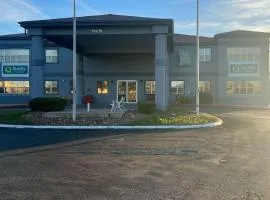 Quality Inn & Suites I-10 near Fiesta Texas