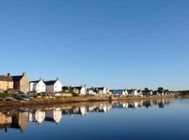 Driftwood Cottage, Findhorn Village，位于福里斯的酒店