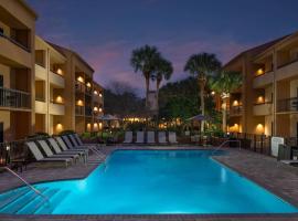 Courtyard by Marriott Jacksonville at the Mayo Clinic Campus/Beaches，位于杰克逊维尔的酒店