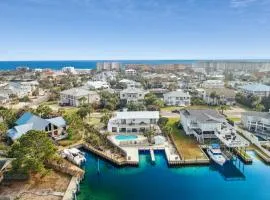 Destin Beach House - Happy Harbor House by Panhandle Getaways