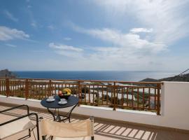 Angelika House -Amazing Sea view，位于Moírai的带停车场的酒店