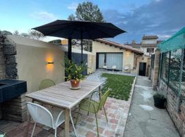 Casa Rural Can Titus，位于L’ Esquirol的酒店