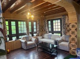 Travellers Homestay, Pahalgam，位于帕哈尔加姆的酒店