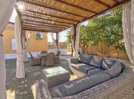 Charming 4-Bed Villa in moncarapacho