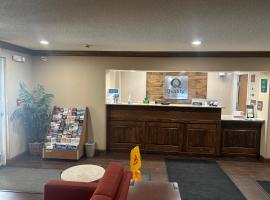 Quality Inn & Suites，位于布拉德福德的酒店