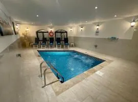 Alina Boutique Living