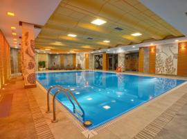 Hotel Perła Bieszczadów Geovita，位于恰尔纳的酒店