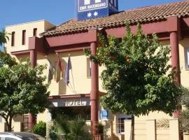 马克西米亚诺和谷里奥酒店