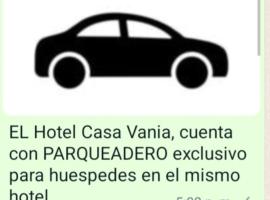 HOTEL CASA VANIA EN MOMPOXx CENTRO HISTÓRICO CON PARQUEADERO EN EL HOTEL，位于蒙波斯的酒店