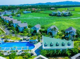 Vườn Vua Resort & Villas，位于Phú Thọ的带停车场的酒店