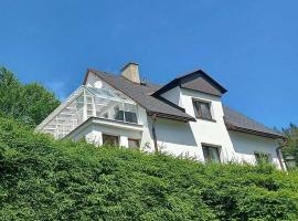 Apartmány u vleku - Podkrovní apartmán，位于卡尔洛瓦斯图丹卡的酒店