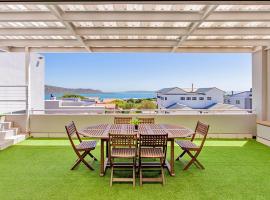 Kite Beach House Langebaan，位于兰格班的度假屋