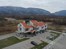 Kristal Apartmani - Banja Ždrelo，位于兹德罗的酒店