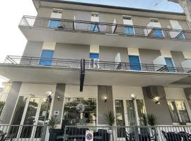 Hotel villa del bagnino，位于里米尼马勒贝罗的酒店