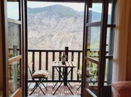 Roxy House - Apartamento a pie de pistas de Espot，位于埃斯波特的酒店