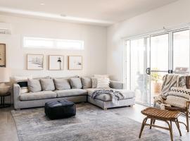 Romantic retreat in Mornington Peninsula Heartland，位于德罗马纳的酒店