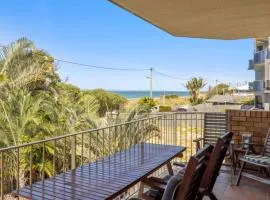 Beachside Unit With Air Con