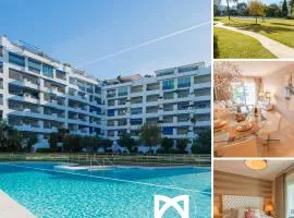 VACATION MARBELLA I Brand New Terrazas de Banús Apt, 24-7 Security, a minute from the Marina, The Sea and Luxury Shopping