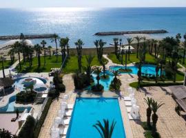 Sandy Beach Hotel & Spa - ex Sentido，位于拉纳卡的酒店