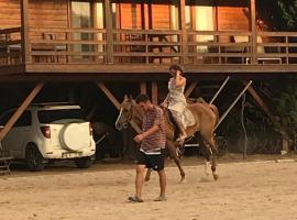 Equestrian and Beach Club，位于博德鲁姆的汽车旅馆