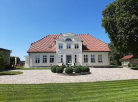 Gutshaus Neu Farpen，位于Neuburg的酒店