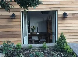 Stylish Cottage in the Pewsey Vale