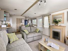 Hoburne Devon Bay stunning 3 bed luxury lodge，位于佩恩顿的露营地