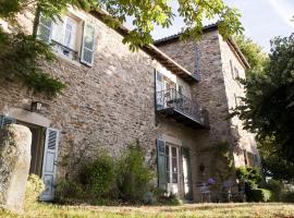 Chateau De Riverie chambres et table d'hôtes，位于Riverie的酒店
