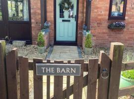 The Barn，位于Bishops TachbrookM40 公路沃里克南服务站附近的酒店