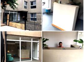 LOS LIRIOS，位于伊瓜苏港的带泳池的酒店